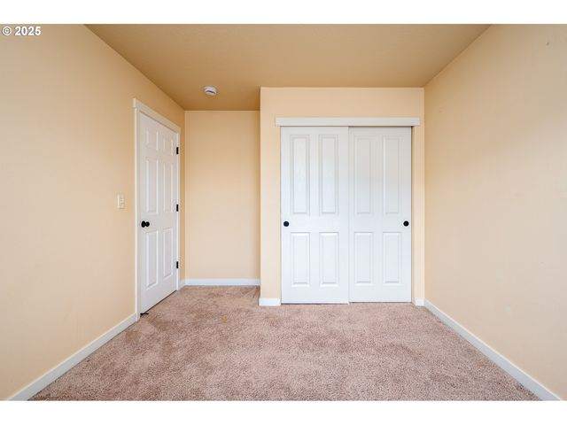 17550 Sw VANGUARD Ln, Beaverton, OR 97007