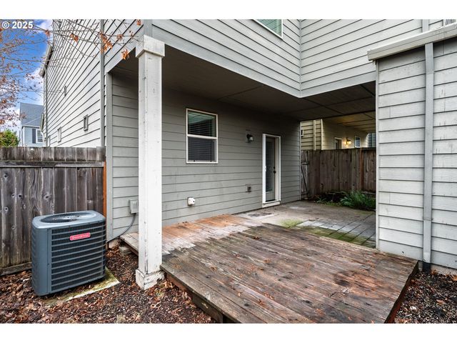 17550 Sw VANGUARD Ln, Beaverton, OR 97007