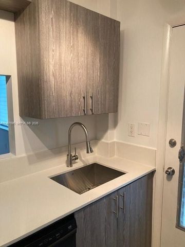 1498 Jefferson Ave 303, Miami Beach, FL 33139