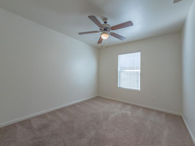 1643 N Grand Court, Visalia, CA 93292