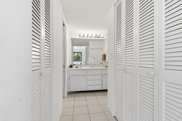 1628 CLOWER CREEK DRIVE 225, Sarasota, FL 34231