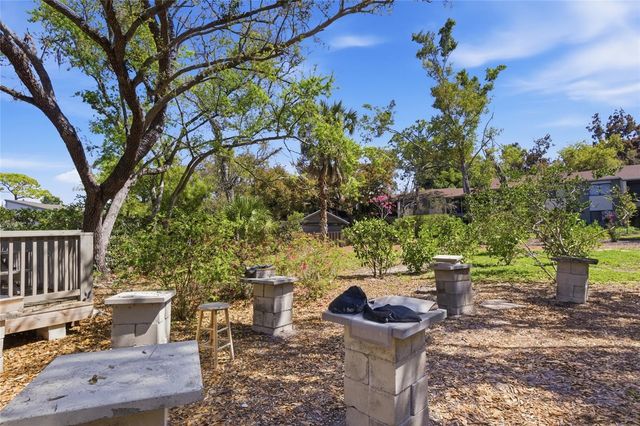 1628 CLOWER CREEK DRIVE 225, Sarasota, FL 34231