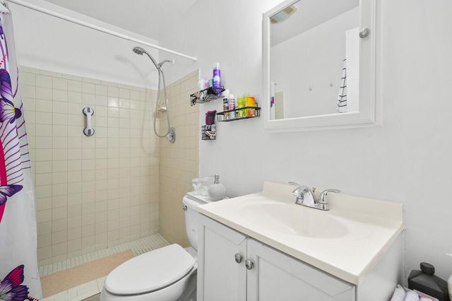 1005 NE 17th Street, Fort Lauderdale, FL 33305