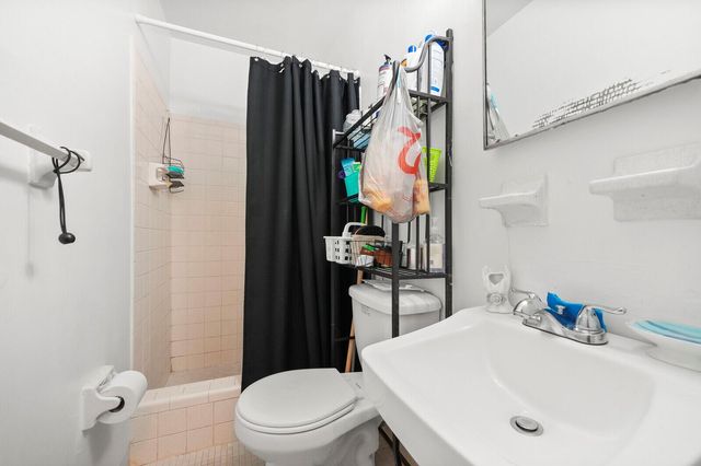 1005 NE 17th Street, Fort Lauderdale, FL 33305
