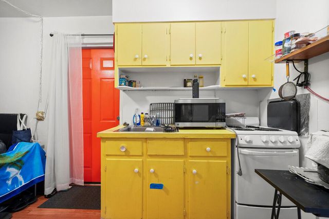 1005 NE 17th Street, Fort Lauderdale, FL 33305