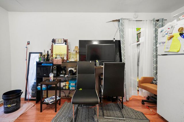 1005 NE 17th Street, Fort Lauderdale, FL 33305