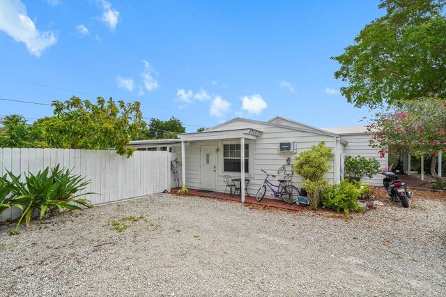 1005 NE 17th Street, Fort Lauderdale, FL 33305