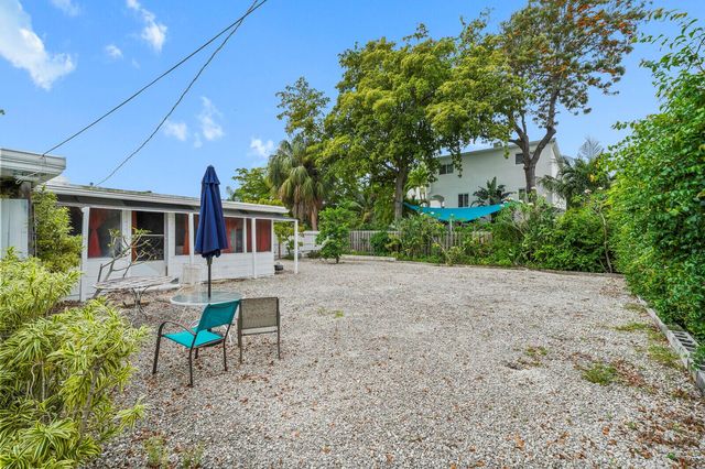 1005 NE 17th Street, Fort Lauderdale, FL 33305