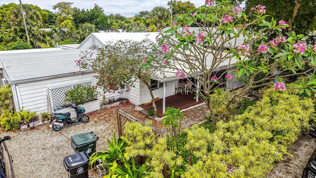 1005 NE 17th Street, Fort Lauderdale, FL 33305