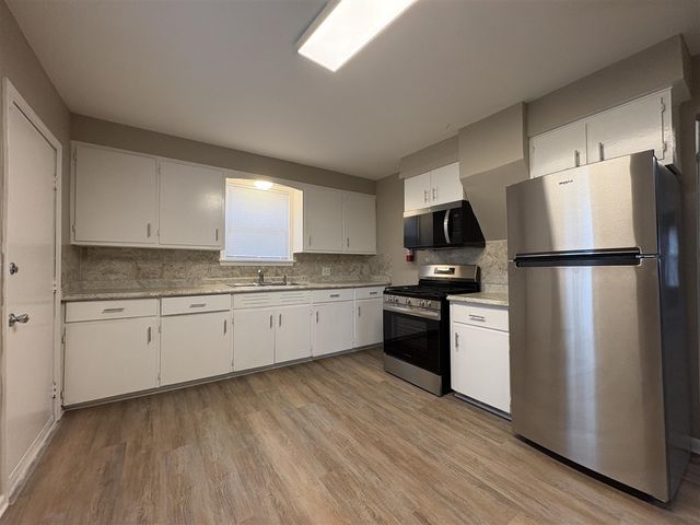 1955 Hendricks Avenue, Wyoming, MI 49509