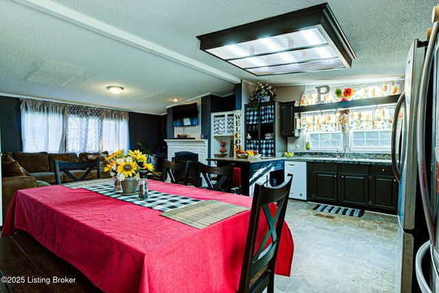 505 Jennings Knob Rd, Vine Grove, KY 40175