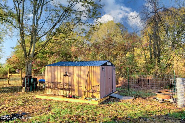 505 Jennings Knob Rd, Vine Grove, KY 40175