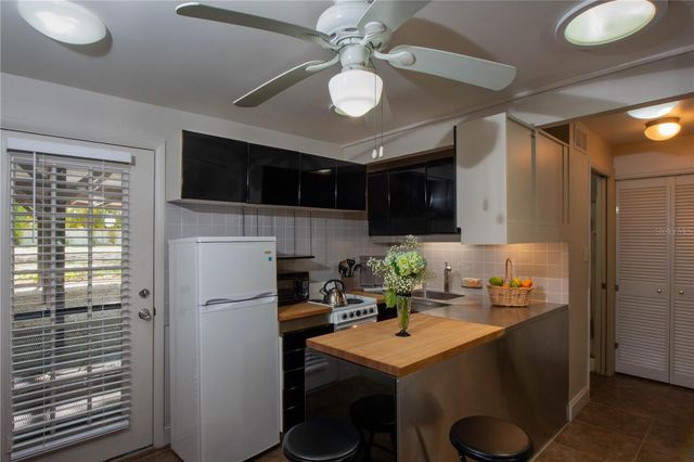 1631 BONITA LANE C, Sarasota, FL 34239