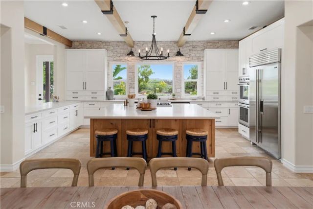 24705 Tiburon, Valencia, CA 91355