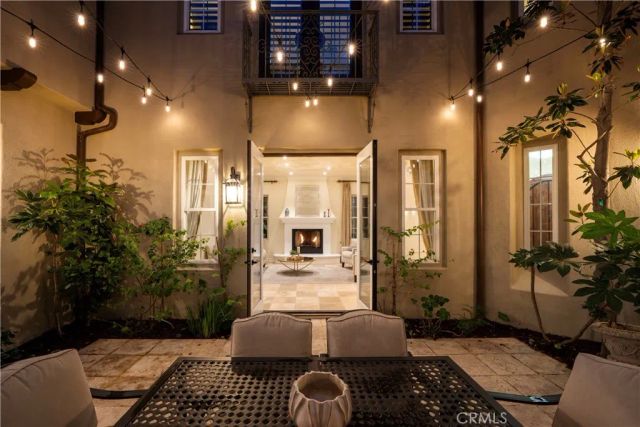24705 Tiburon, Valencia, CA 91355