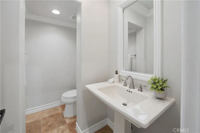 24705 Tiburon, Valencia, CA 91355