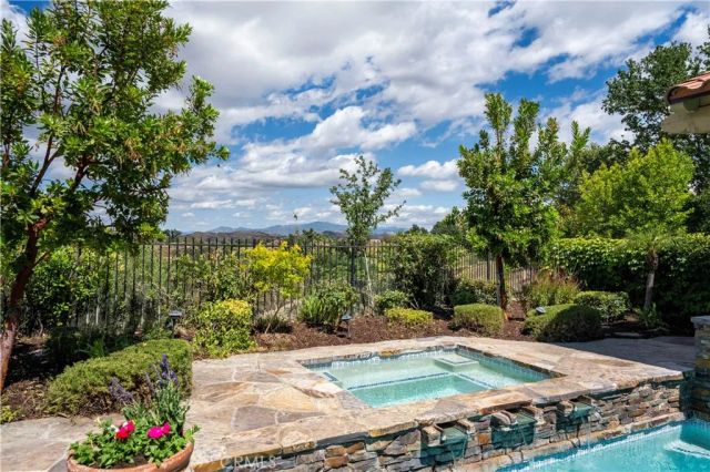 24705 Tiburon, Valencia, CA 91355