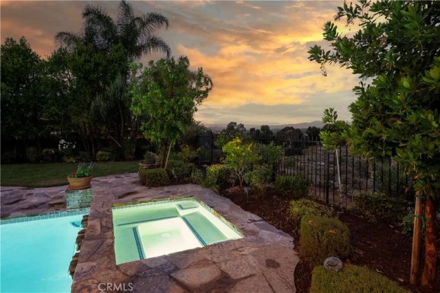 24705 Tiburon, Valencia, CA 91355