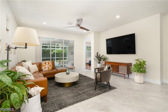 10779 Manatee Key LN, Estero, FL 33928