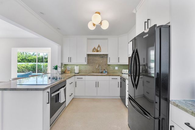 2800 NE 21st Court, Fort Lauderdale, FL 33305