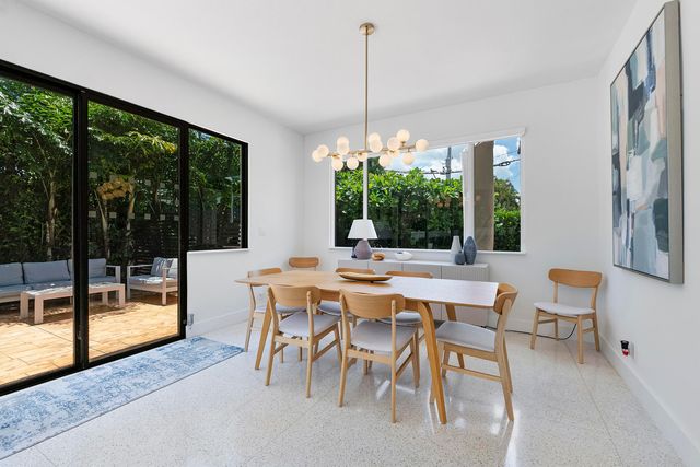 2800 NE 21st Court, Fort Lauderdale, FL 33305