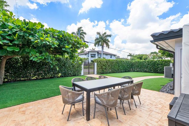 2800 NE 21st Court, Fort Lauderdale, FL 33305