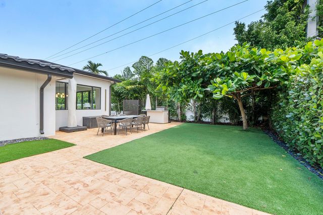 2800 NE 21st Court, Fort Lauderdale, FL 33305