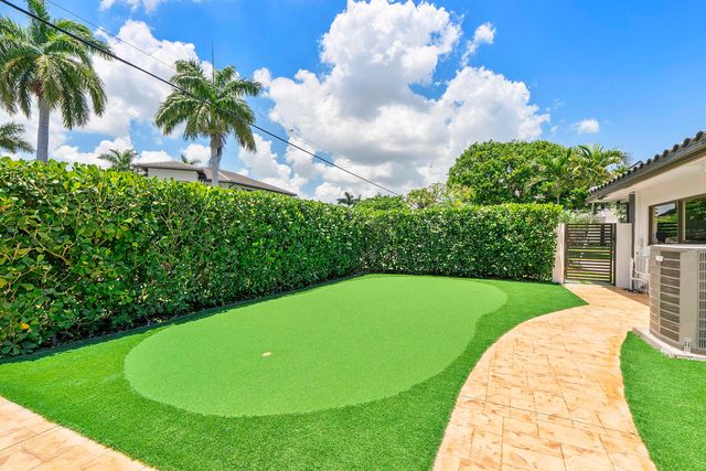 2800 NE 21st Court, Fort Lauderdale, FL 33305
