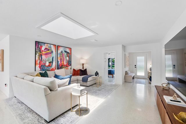 2800 NE 21st Court, Fort Lauderdale, FL 33305