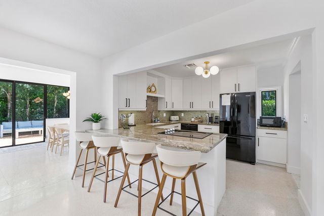 2800 NE 21st Court, Fort Lauderdale, FL 33305