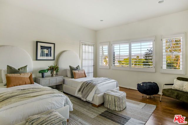 15330 Del Gado Drive, Sherman Oaks, CA 91403