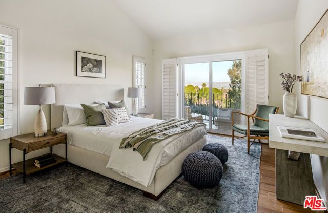 15330 Del Gado Drive, Sherman Oaks, CA 91403