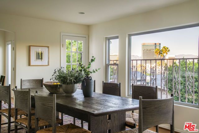 15330 Del Gado Drive, Sherman Oaks, CA 91403