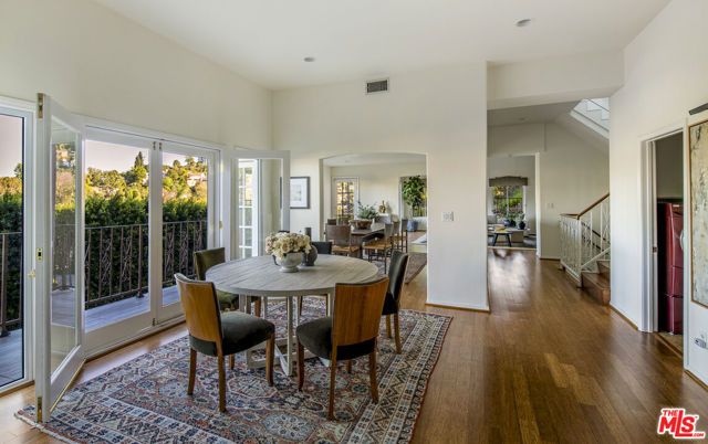 15330 Del Gado Drive, Sherman Oaks, CA 91403