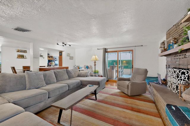3405 Cardenas Drive NE, Albuquerque, NM 87110