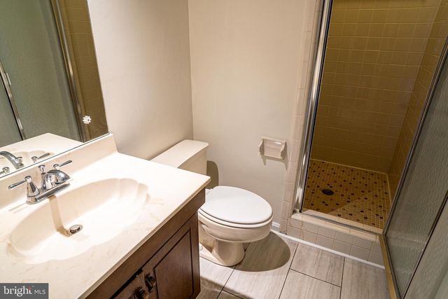 5012 LARNO DR, Alexandria, VA 22310