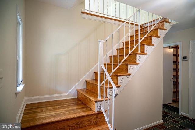 5012 LARNO DR, Alexandria, VA 22310