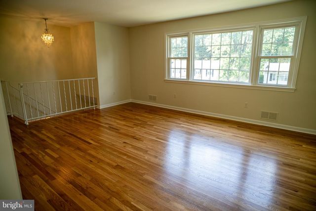 5012 LARNO DR, Alexandria, VA 22310