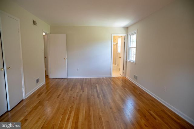5012 LARNO DR, Alexandria, VA 22310