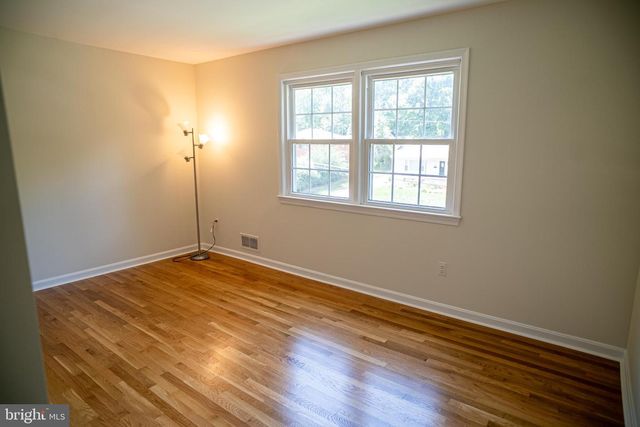5012 LARNO DR, Alexandria, VA 22310