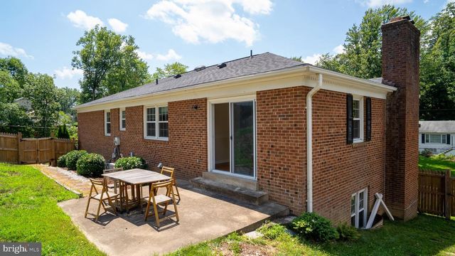 5012 LARNO DR, Alexandria, VA 22310