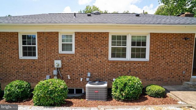 5012 LARNO DR, Alexandria, VA 22310