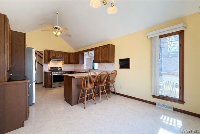 3226 East River Road, Grand Island, NY 14072