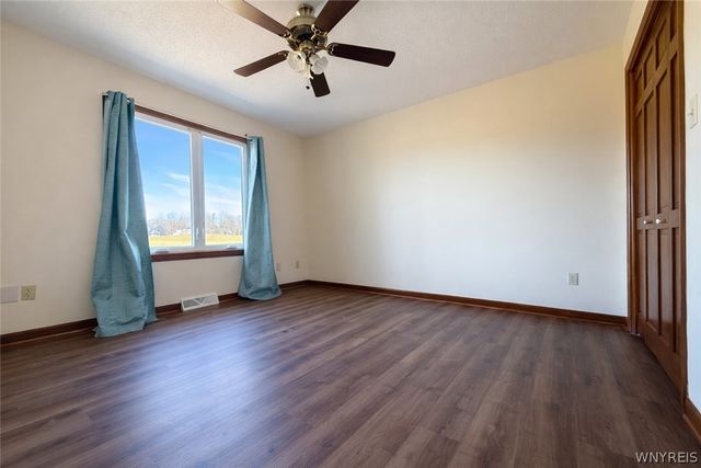 3226 East River Road, Grand Island, NY 14072