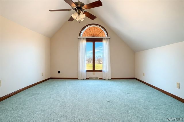 3226 East River Road, Grand Island, NY 14072