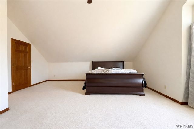 3226 East River Road, Grand Island, NY 14072