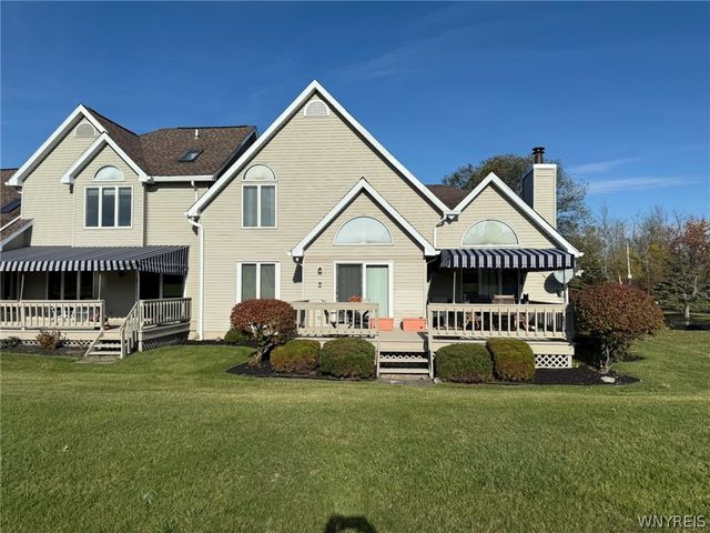 3226 East River Road, Grand Island, NY 14072