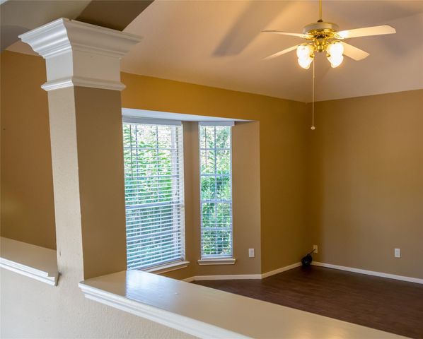25727 Bearborough Drive, Spring, TX 77386