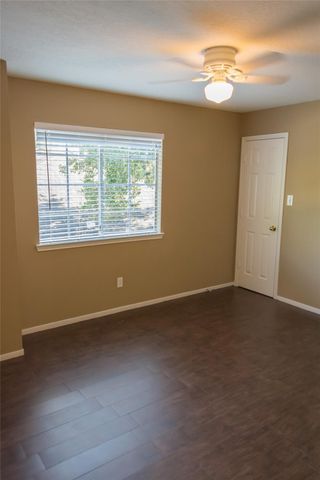 25727 Bearborough Drive, Spring, TX 77386