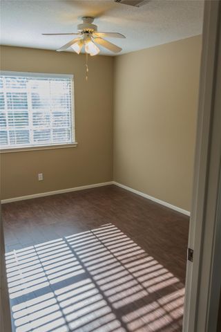 25727 Bearborough Drive, Spring, TX 77386